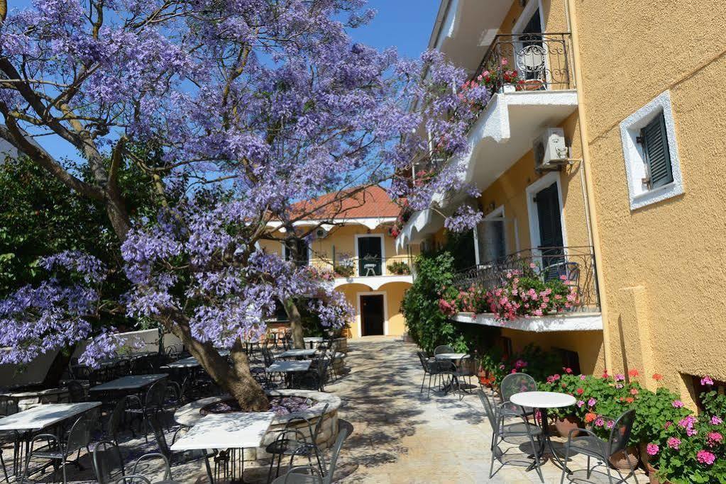 Marie 2* Acharavi (Corfu)