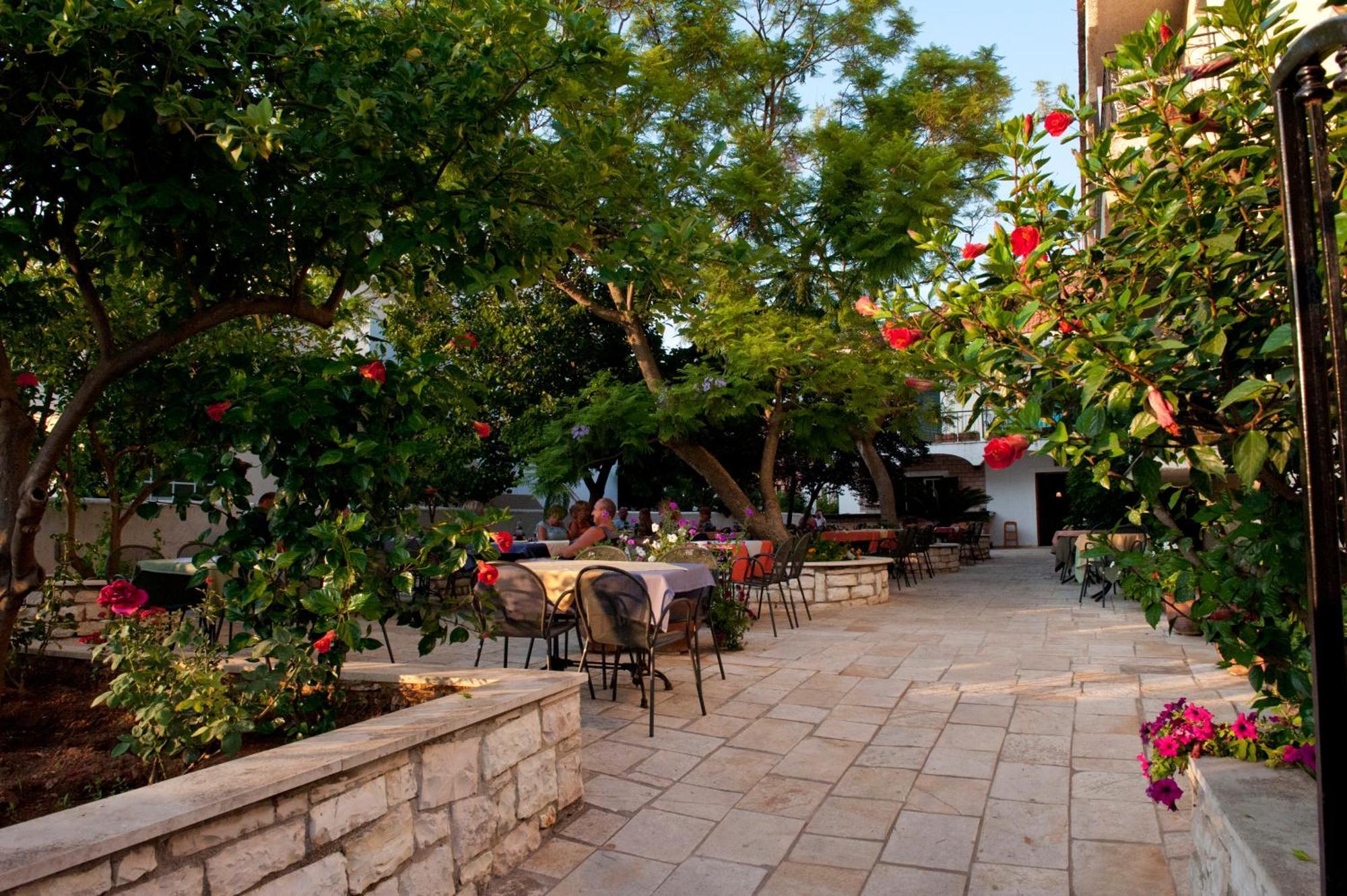 Marie Acharavi (Corfu)