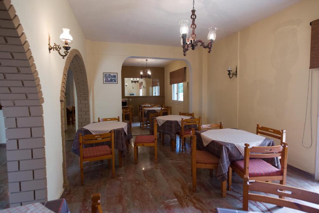 Marie 2* Acharavi (Corfu)